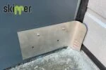 Rolltorabdichtung aus RVS304 mit 2 Wandhaltern – Skipper – Bild 3