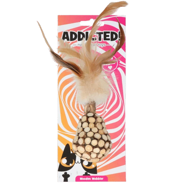 Hölzernes Taumelspielzeug für Katzen mit Federn und MADNIP – Addicted! Wooden Wobbler with Feathers