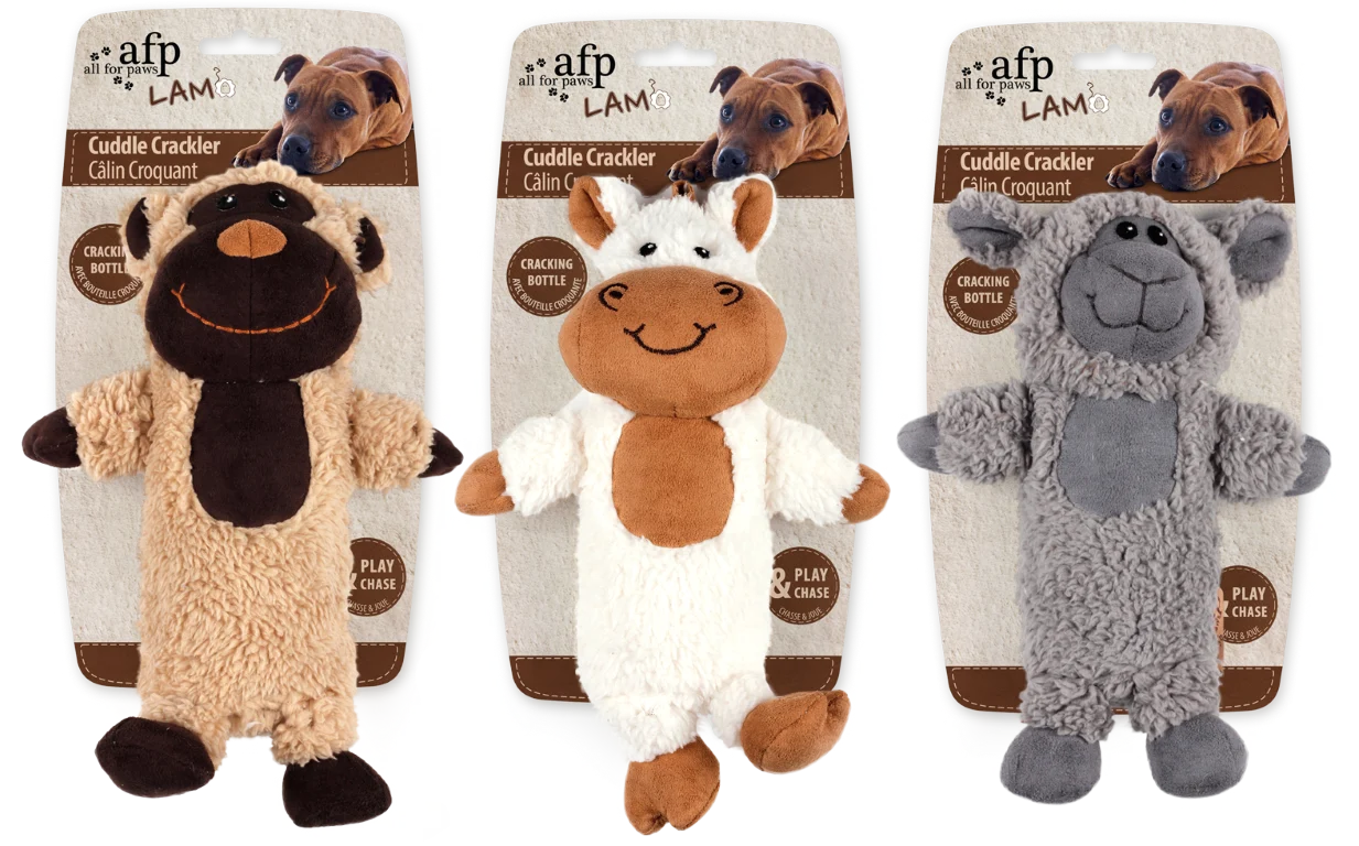 AFPH03101.png Hundekuscheltier aus Kunstfleece mit knisternder Flasche, 27,5 x 18,5 x 9,7 cm – AFP Lambswool - Cuddle Crackler – Bild 1