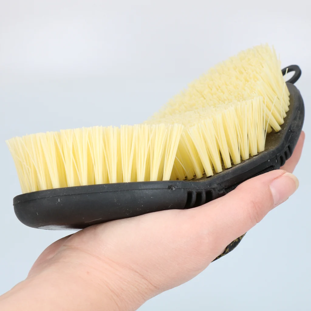 Harte Pferdebürste mit flexibler Oberseite – Excellent Horse Flexi Brush Scrub – Bild 5