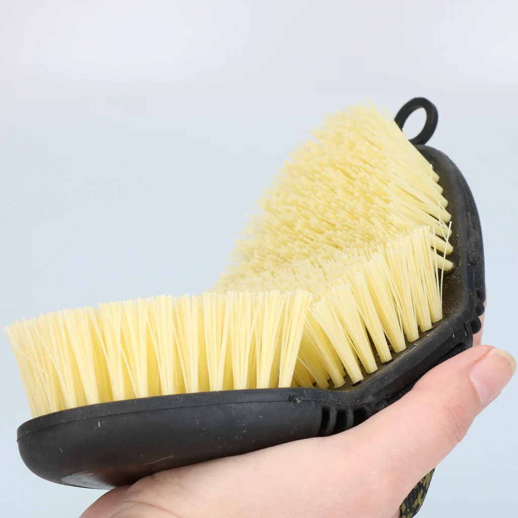 Harte Pferdebürste mit flexibler Oberseite – Excellent Horse Flexi Brush Scrub – Bild 6