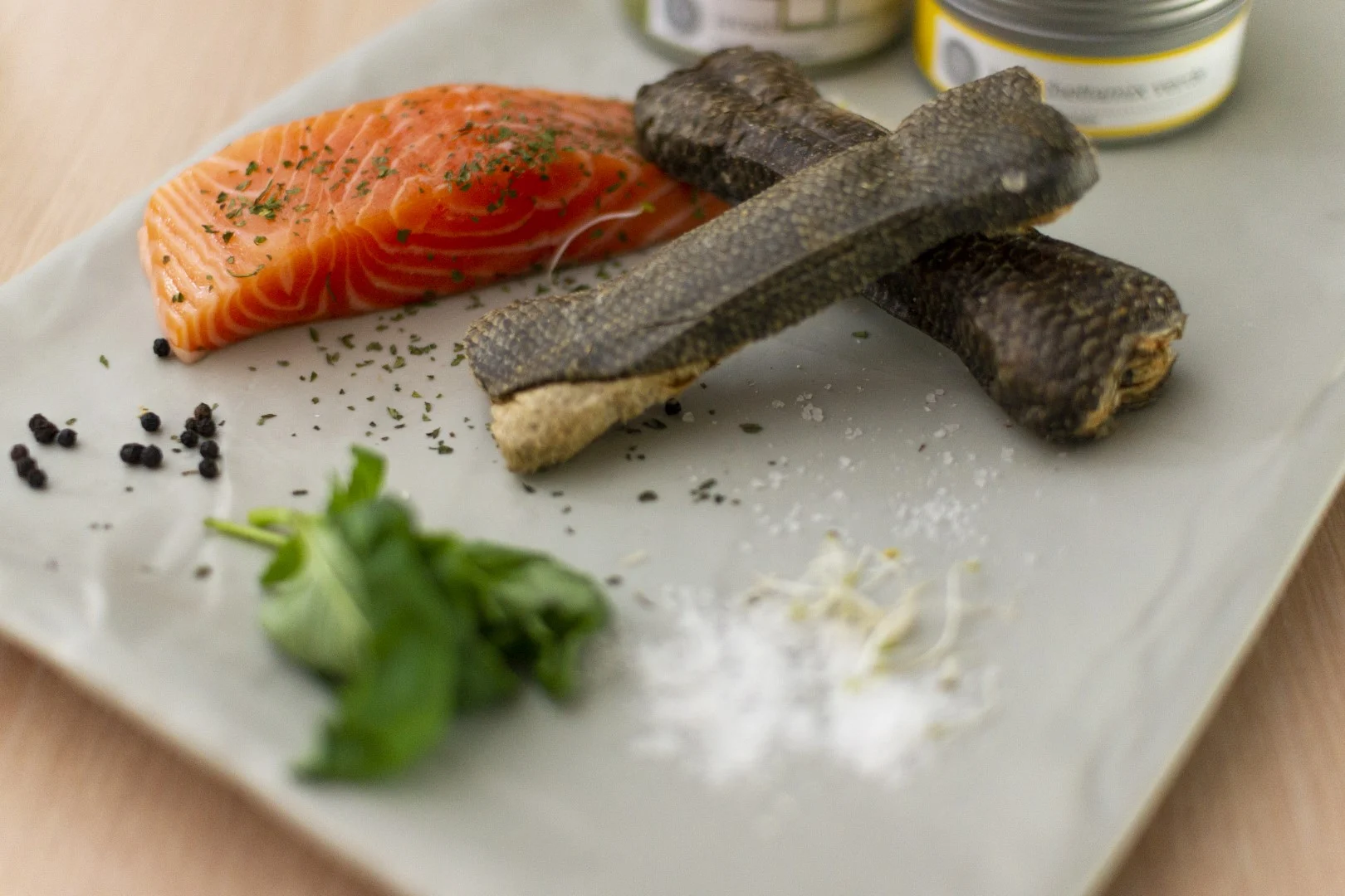 Kausnack aus Lachs, 12 cm – Braaaf Seafood Fish Bone – Bild 4