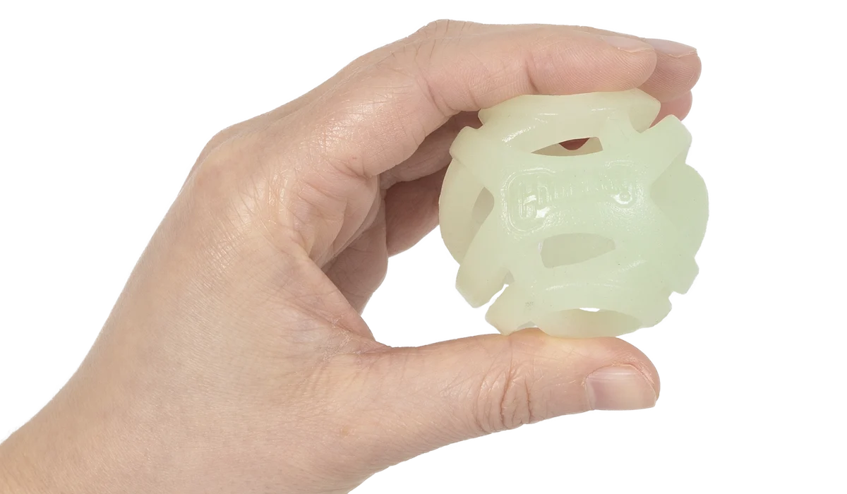 Leuchtender Hundeball S, schwimmfähig, 4,5 cm, 2 Stück – Chuckit! Air Glow Fetch Ball – Bild 2