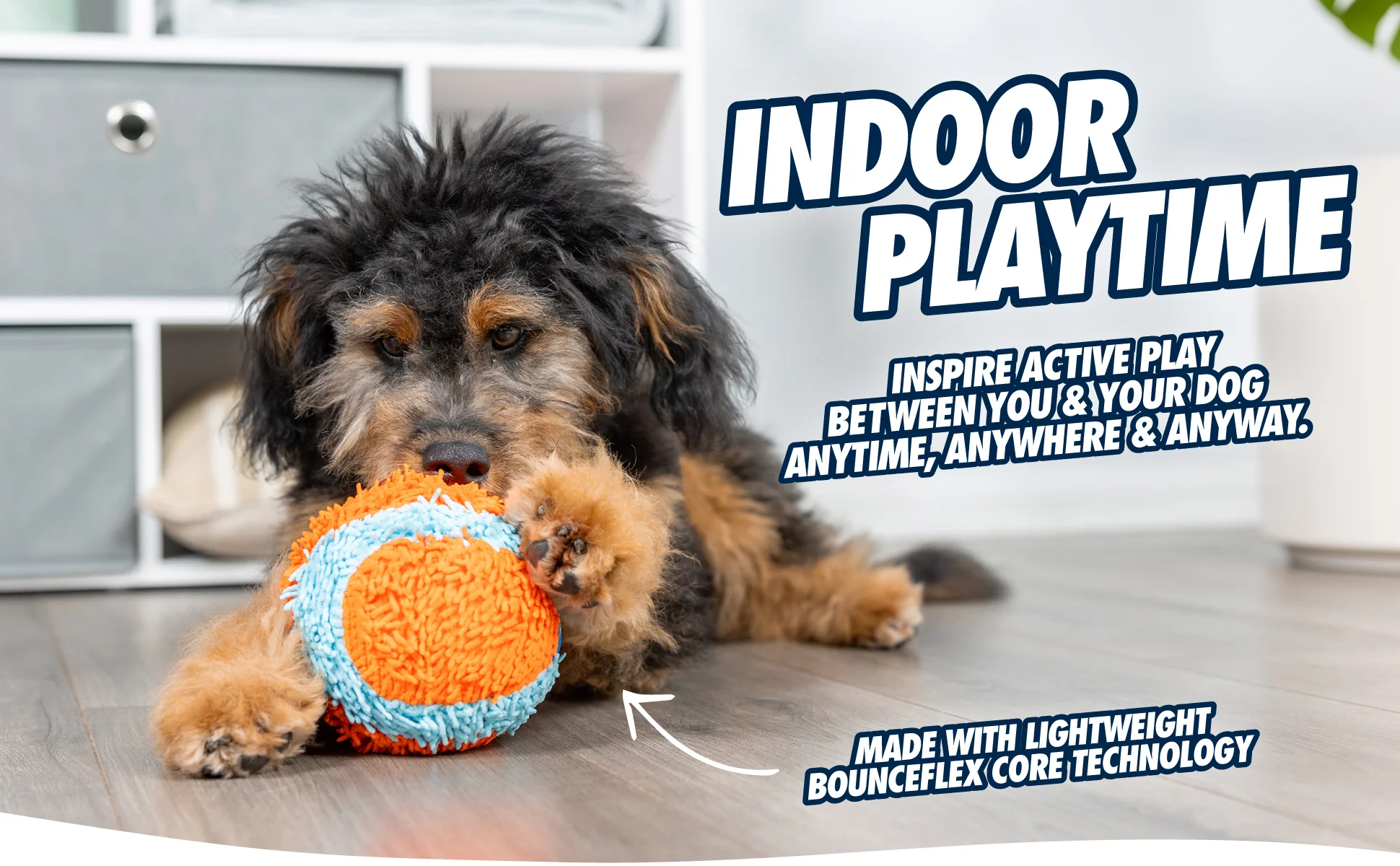Apportierrolle für drinnen mit Chenille Außenschicht, Ø 12 cm – Chuckit! Indoor Roller – Bild 3