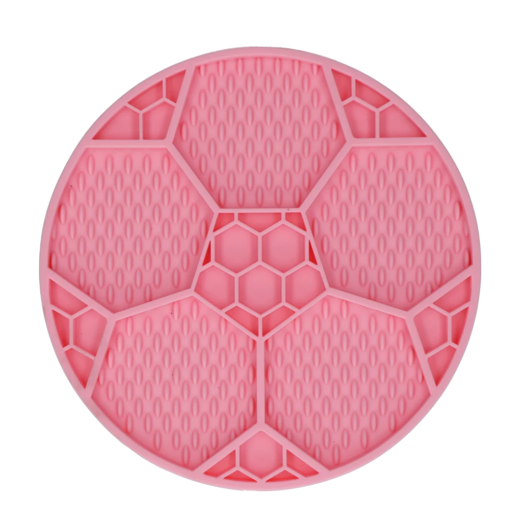 Schleckmatte für Hunde mit Fußballmuster und Saugnäpfen, Ø 22 cm, Rosa – Eat Slow Live Longer Lick Mat Soccer Ball – Bild 2