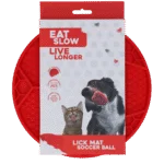 Schleckmatte für Hunde mit Fußballmuster und Saugnäpfen, Ø 22 cm, Rot – Eat Slow Live Longer Lick Mat Soccer Ball
