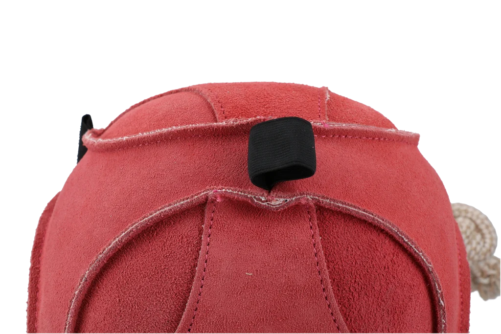 Pferdespielball aus Veloursleder mit elastischen Schlaufen, Rosa – Excellent Horse Fun Play Ball – Bild 3