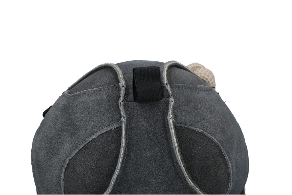 Pferdespielball aus Veloursleder mit elastischen Schlaufen, Grau – Excellent Horse Fun Play Ball – Bild 2