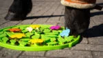 Schnüffelmatte für Pferde für Futter und Snacks – Excellent Horse Snuffle Mat Flower Power – Bild 3