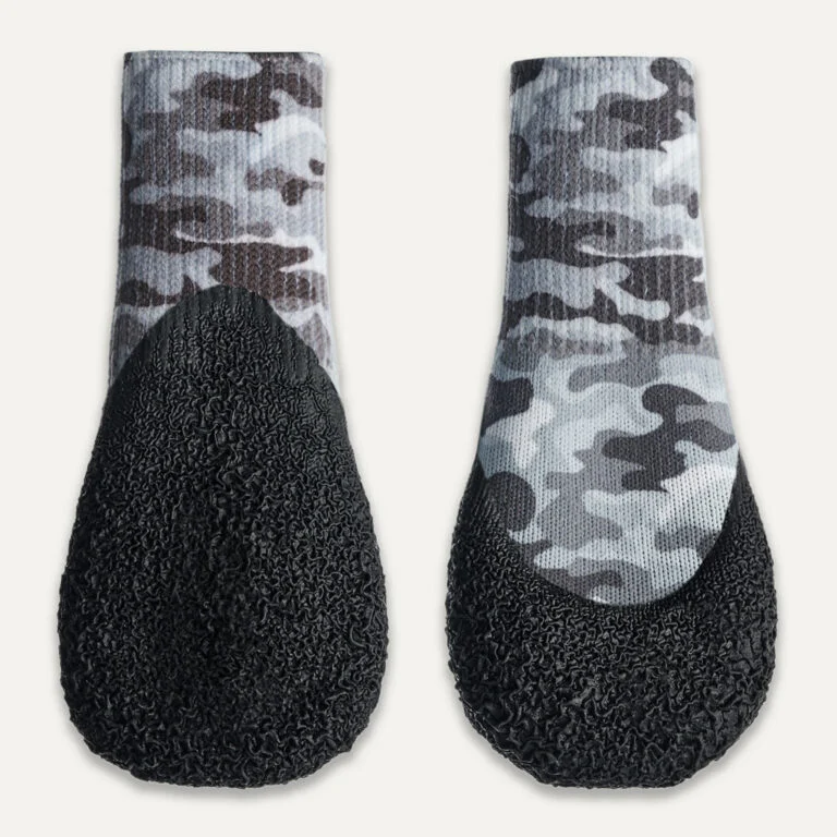 Wasserdichte Hundeschuhe mit Gummisohle, 4 Stück, M, Camouflage und Schwarz – Goo-eez Lites