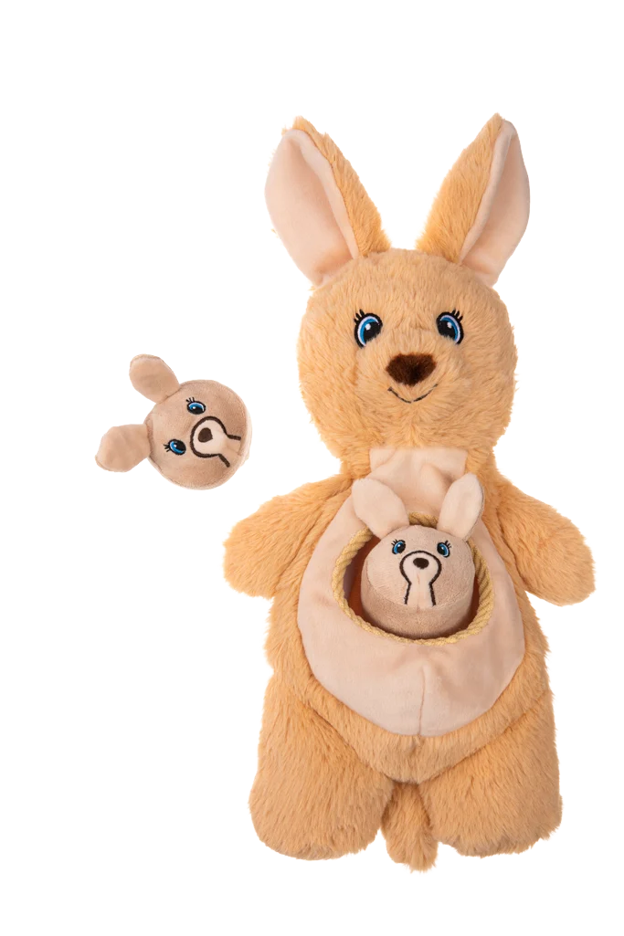 Plüsch Hundekuscheltier mit Quietschern und 2 versteckten Spielzeugen – Growl Sidekicks Kanga Joey – Bild 2