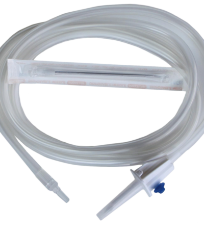Infusionsset mit Einstechdorn und Nadel
