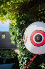 Vogelschreckballon mit Aufhängeschnur, Weiß, Ø 40 cm – Knock Pest – Bild 3