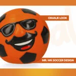 Latex Hundespielzeug mit Quietscher Oranje M – Holland Mr. Dutch – Bild 3