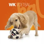 Latex Hundespielzeug mit Quietscher Orange M – Holland Mr. WK Soccer – Bild 2