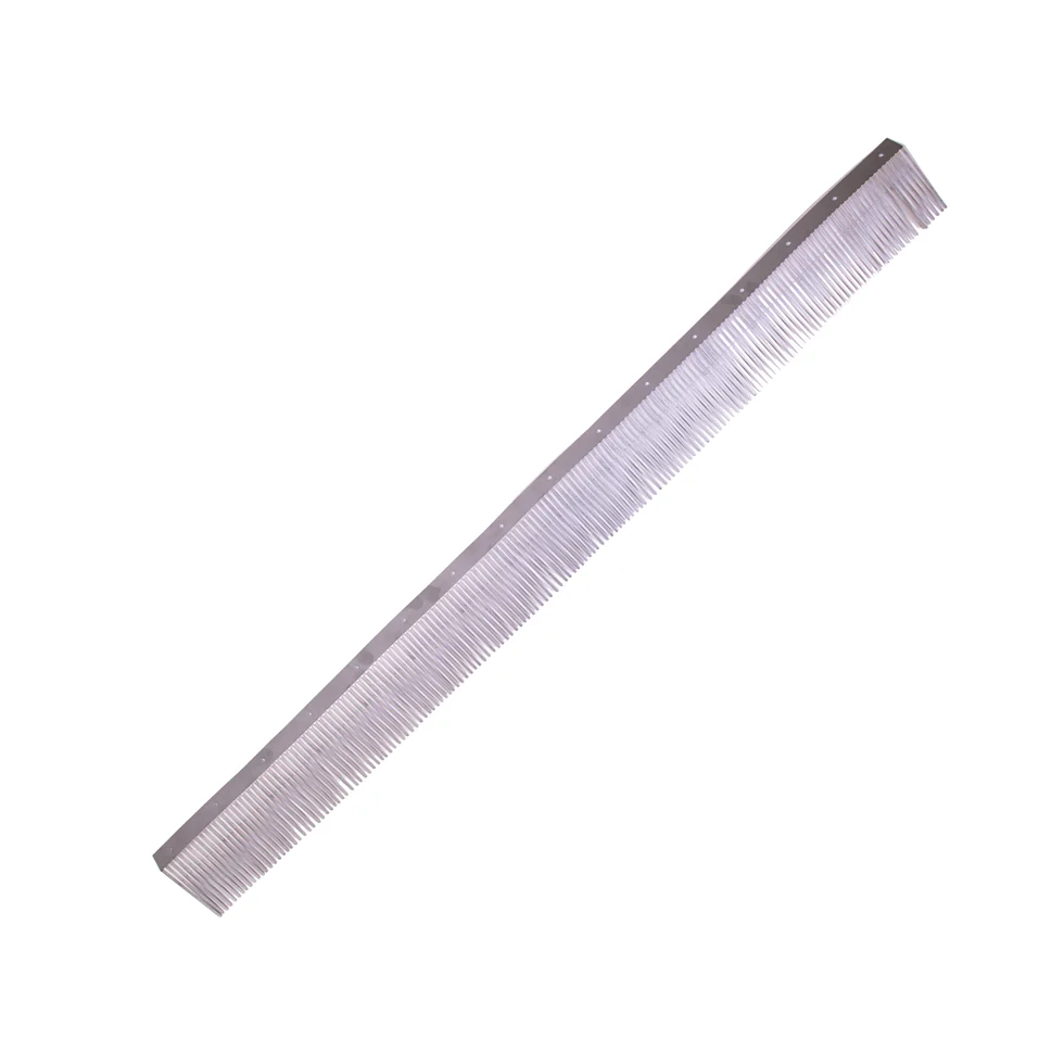 VENT0102.png Vogelschutzgitter aus Edelstahl für Dachziegel, 1000 mm, Stifthöhe 75 mm – VentiStrip XL75 – Bild 1